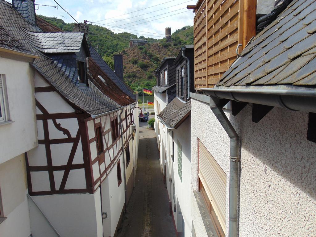 Ferienwohnung Bergblick /Moseltal Burgen (Mayen-Koblenz) Exterior photo